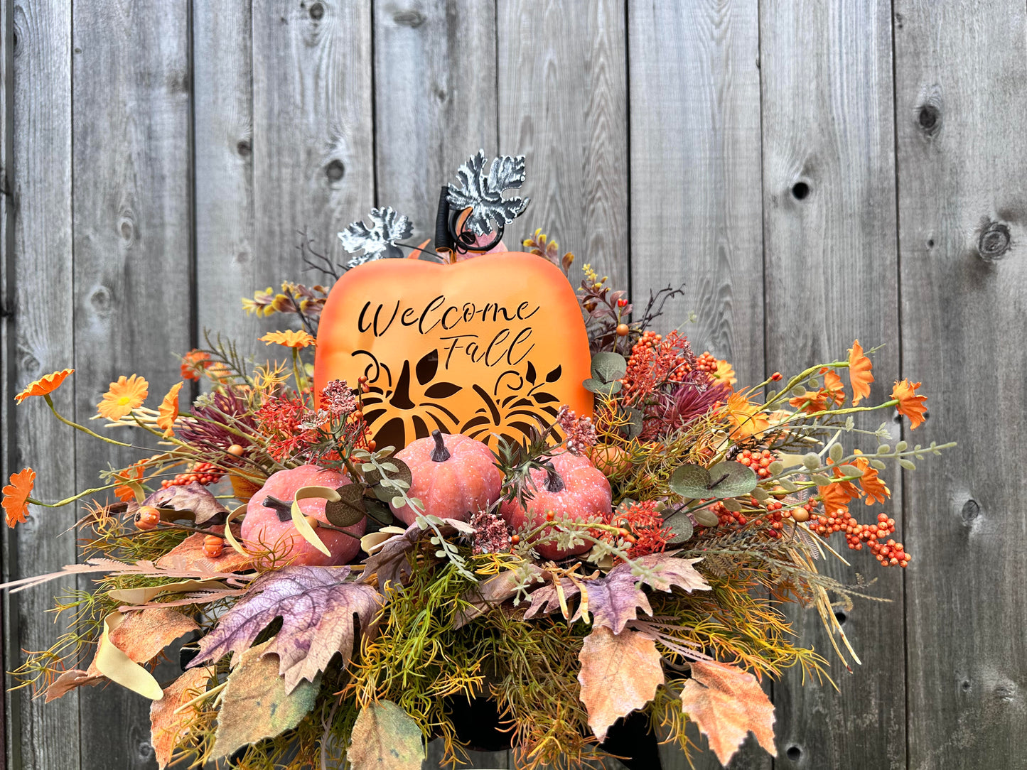 WELCOME FALL CENTERPIECE