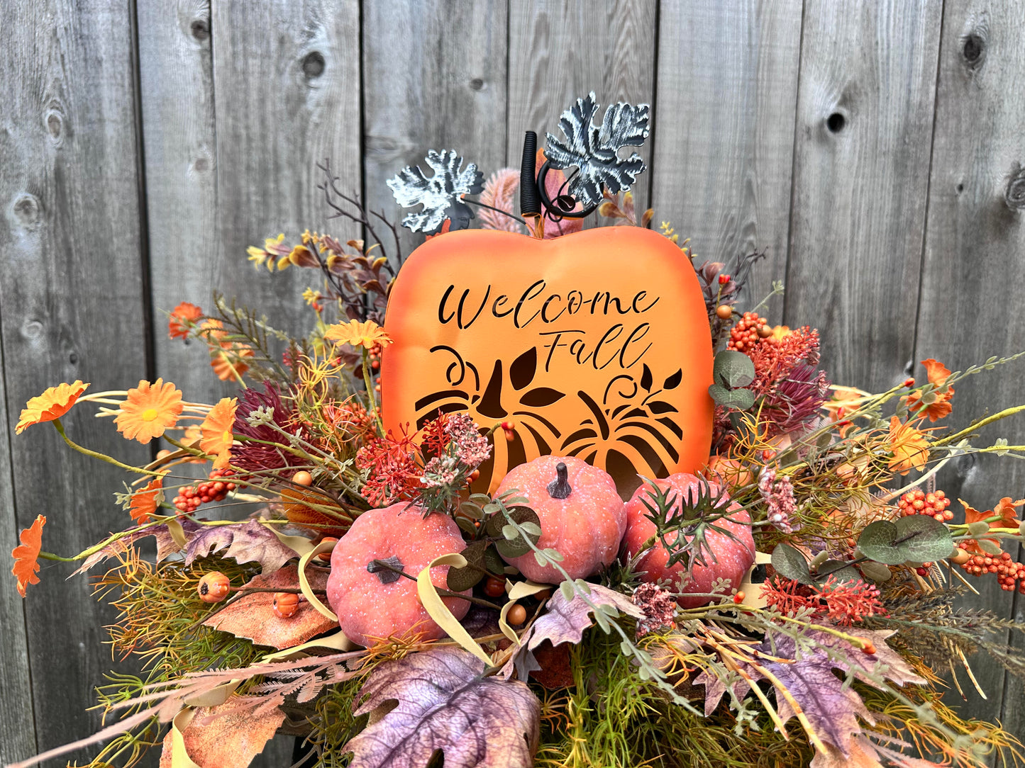 WELCOME FALL CENTERPIECE