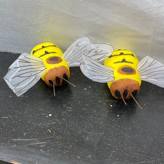 Yellow Bee Set Of 2 D4456