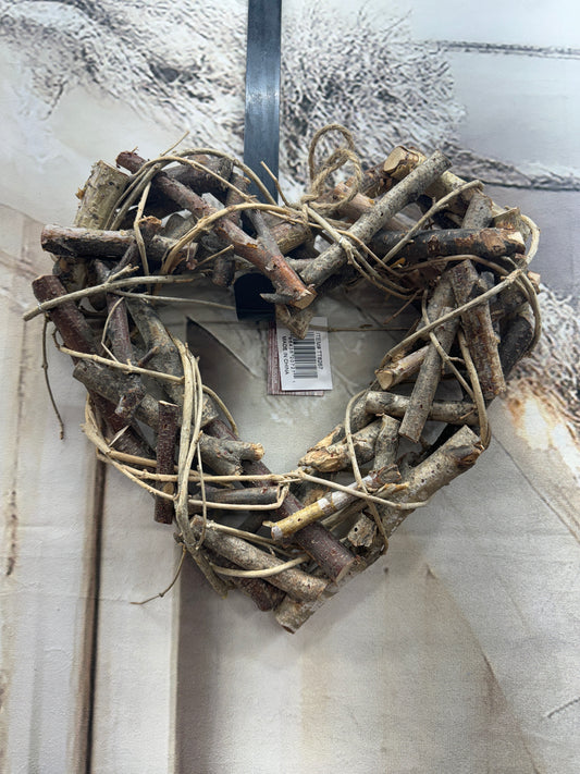 BIRCH TWIG HEART  TT8267