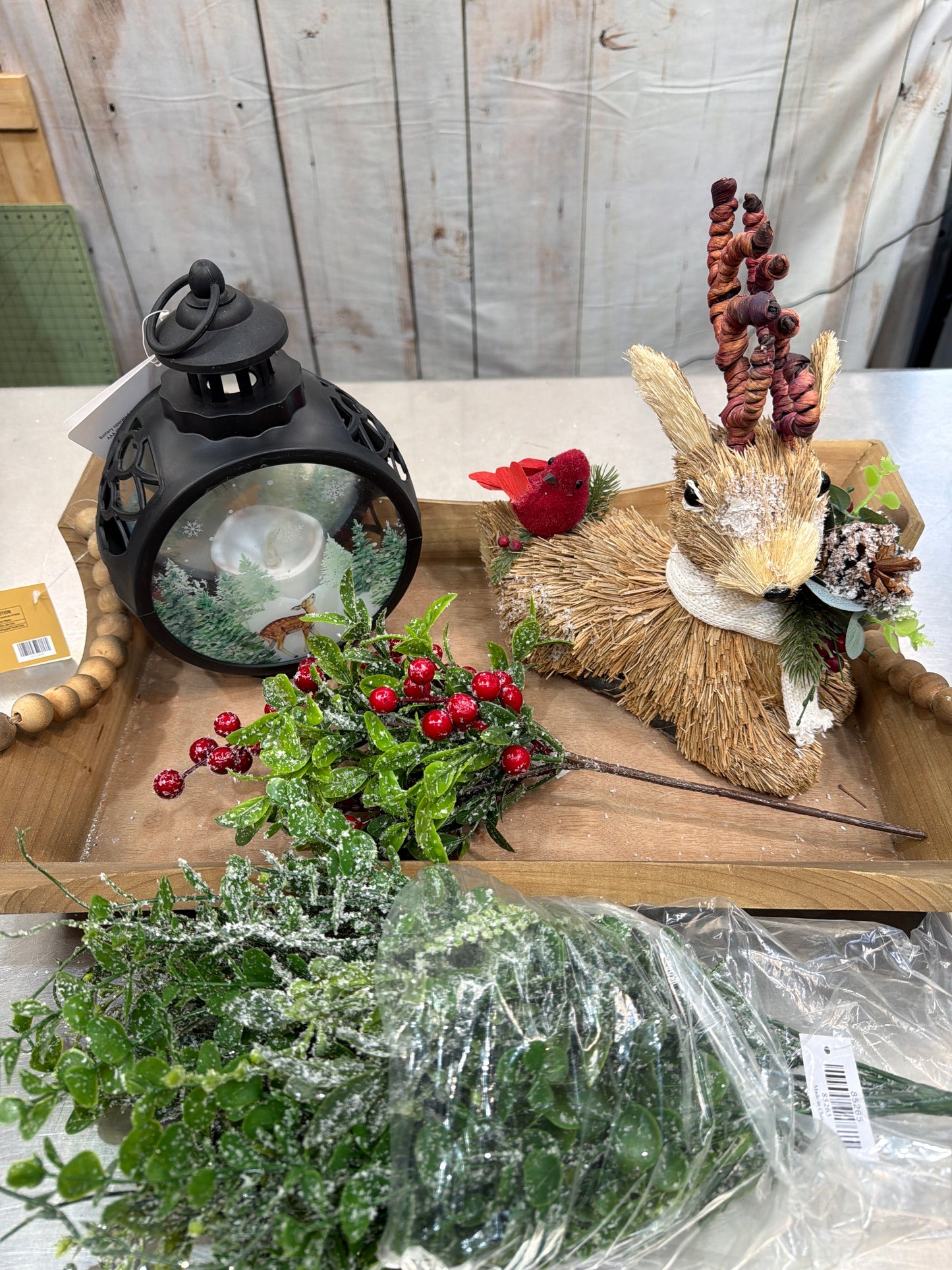 DEER AND LANTERN CENTERPIECE KIT