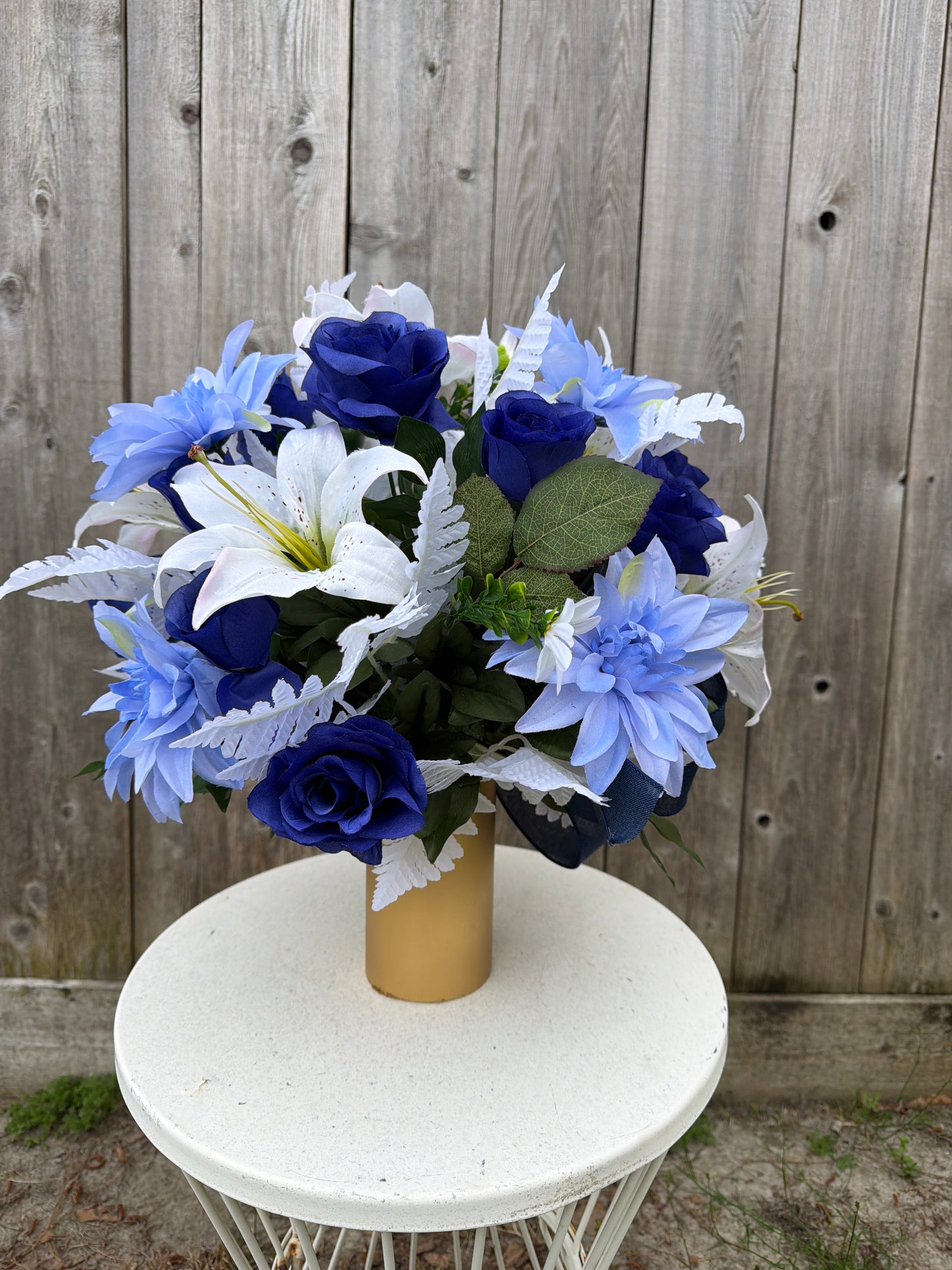 Sympathy Cone Holder