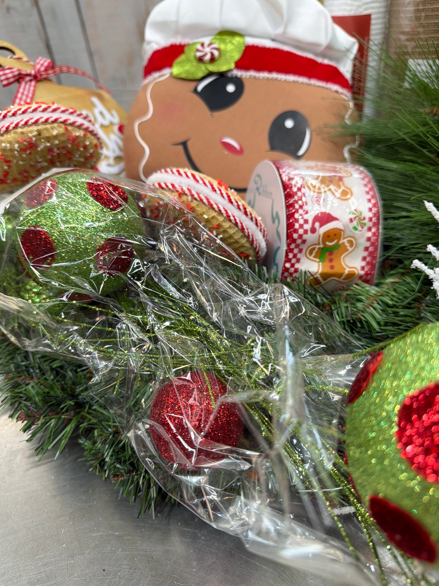 Gingerbread Wreath Kit