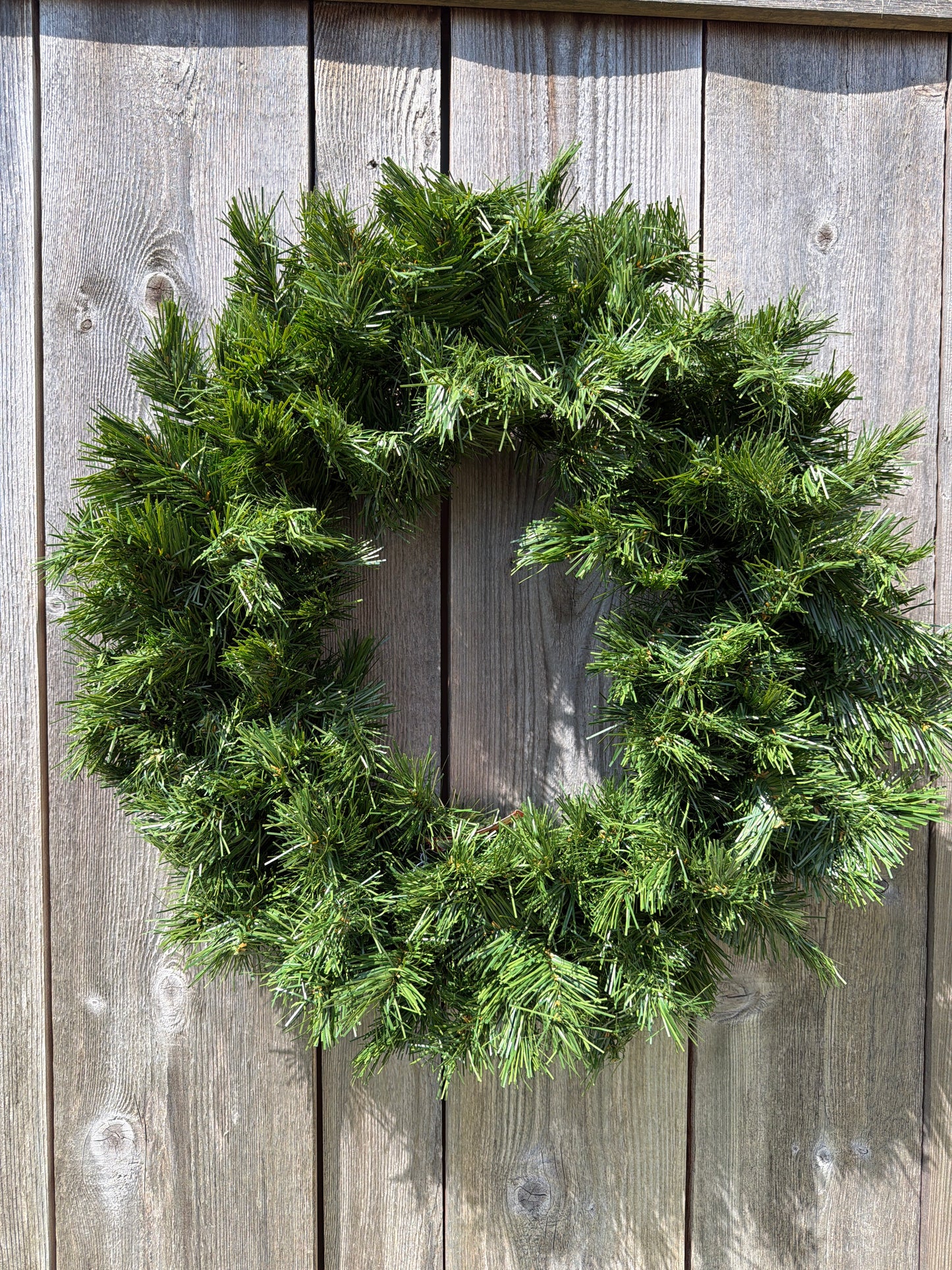 Christmas Pine Wreath   X-705