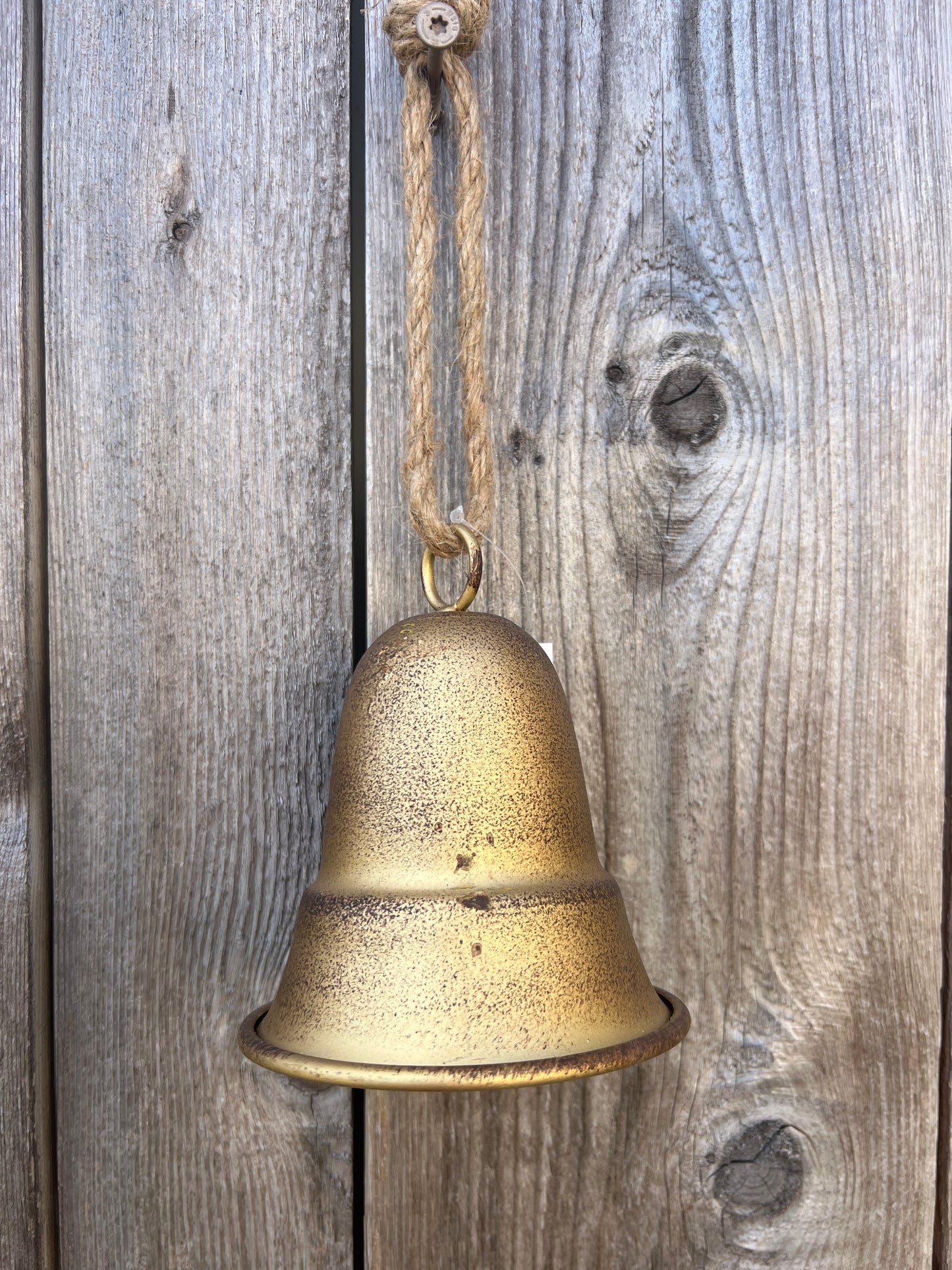 Vintage Gold Liberty Bell w/loop  M32522