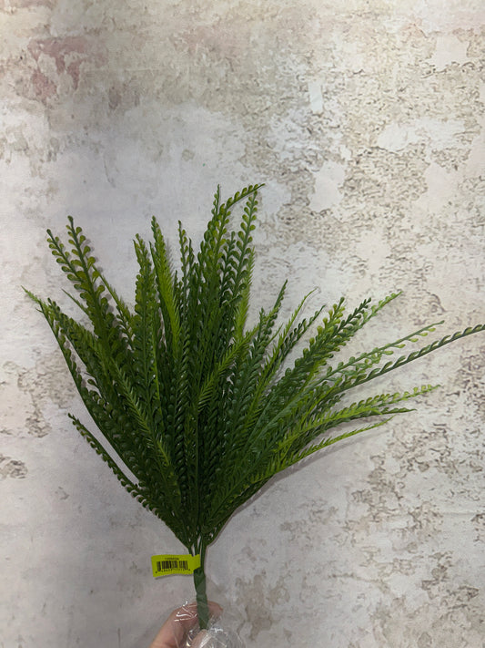 Plastic Leaf Bush    13094GN