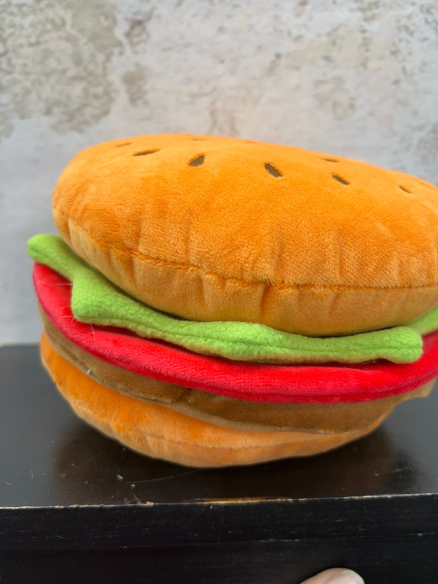 Plush Burger H5xDIA8       63696