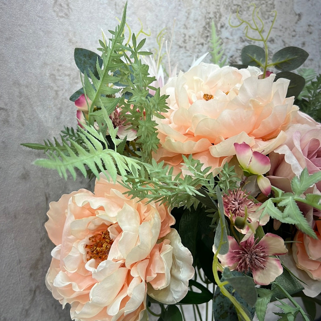 Peony/Rose/Spirea Bush Bouquet    FB189622