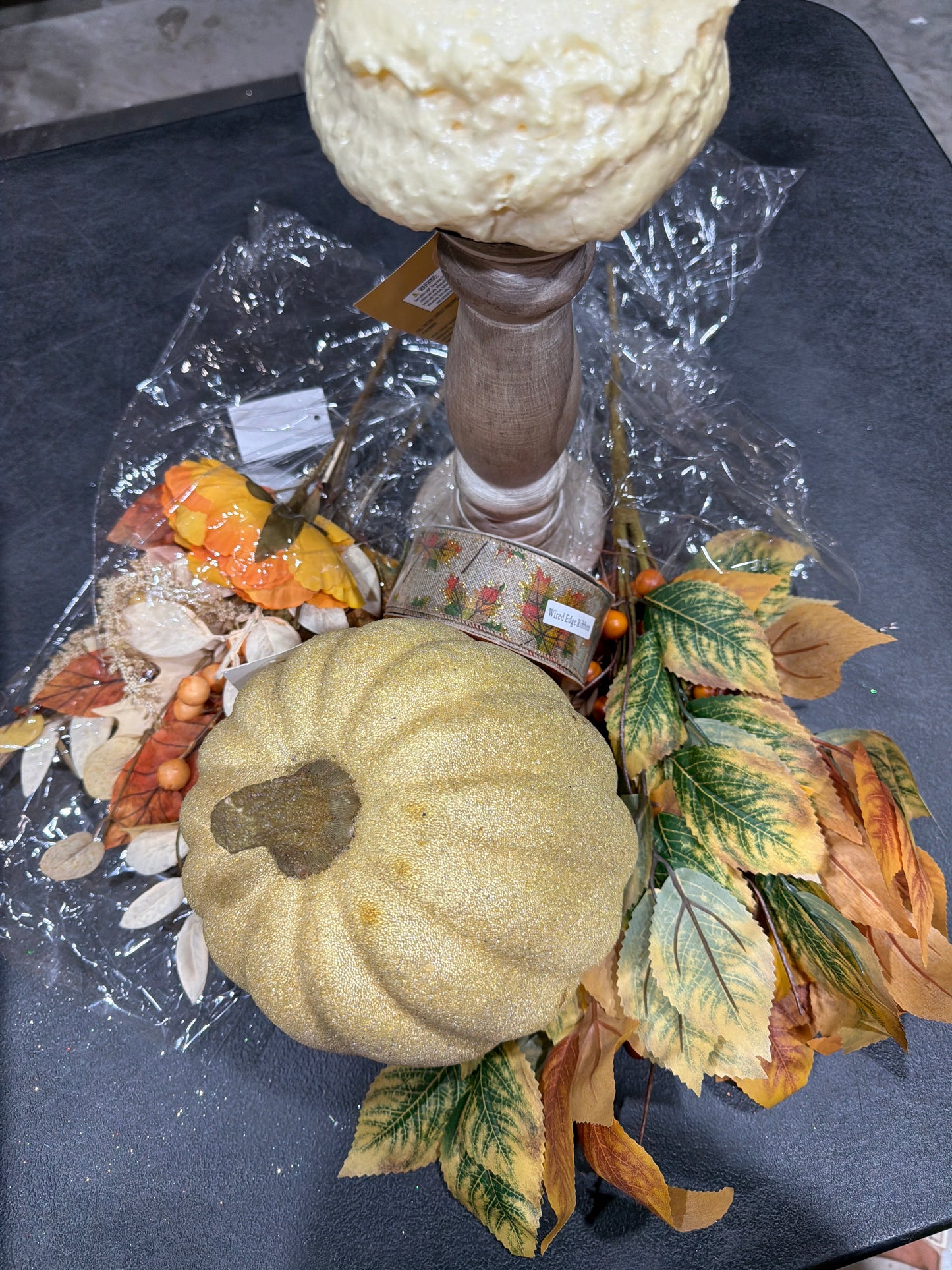 Shimmer Pumpkin Candle Dtivk