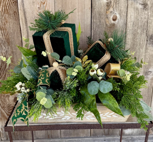 Green & Cream Gift Box Arraignment