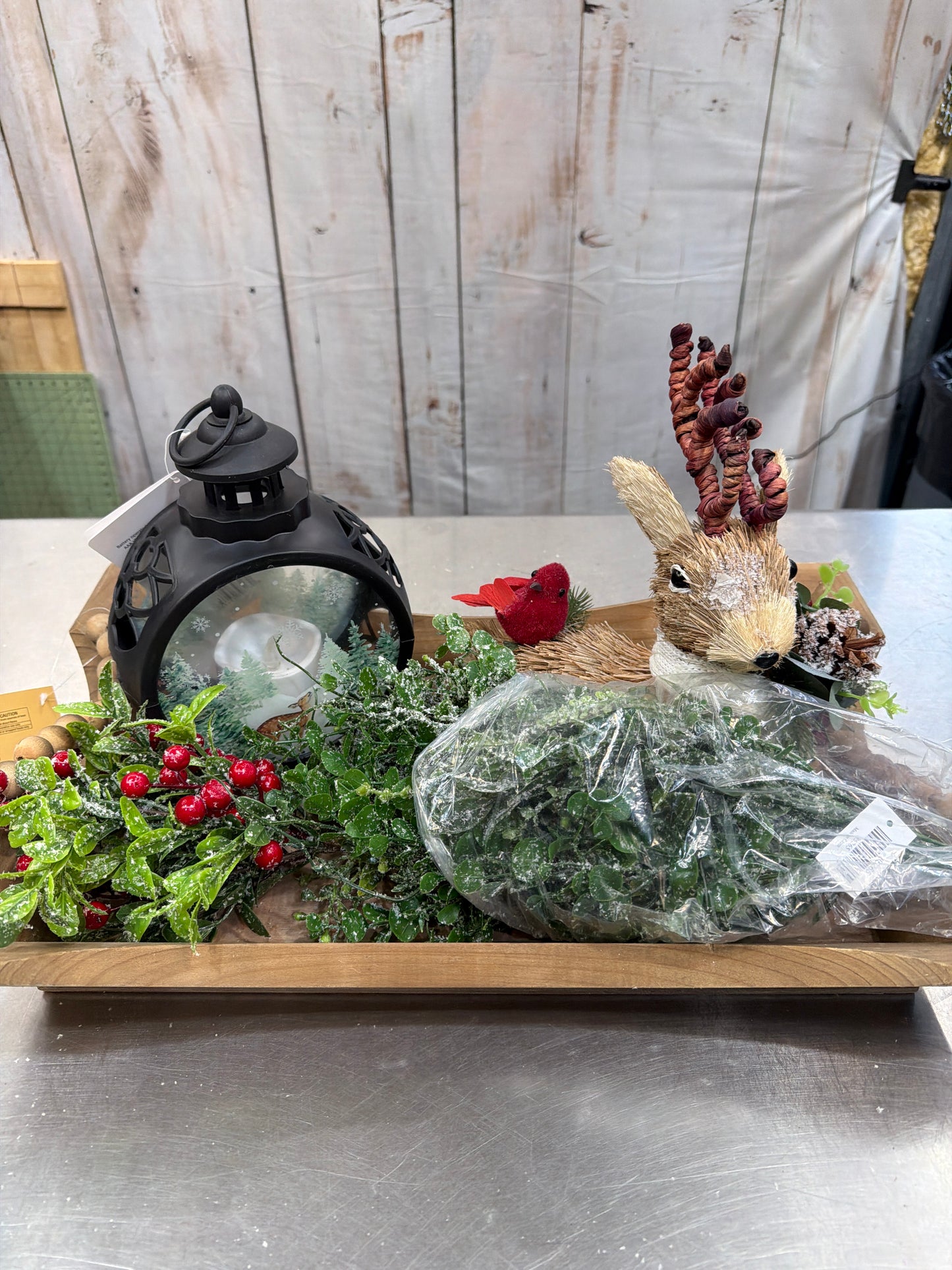 DEER AND LANTERN CENTERPIECE KIT