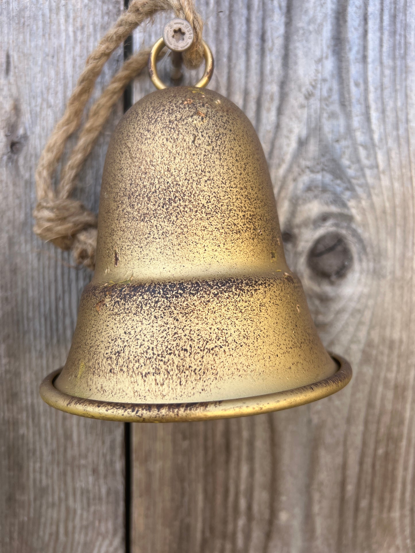 Vintage Gold Liberty Bell w/loop  M32522