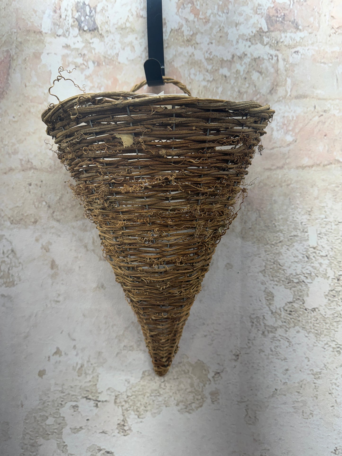 Vine Wall Vase   SA17529