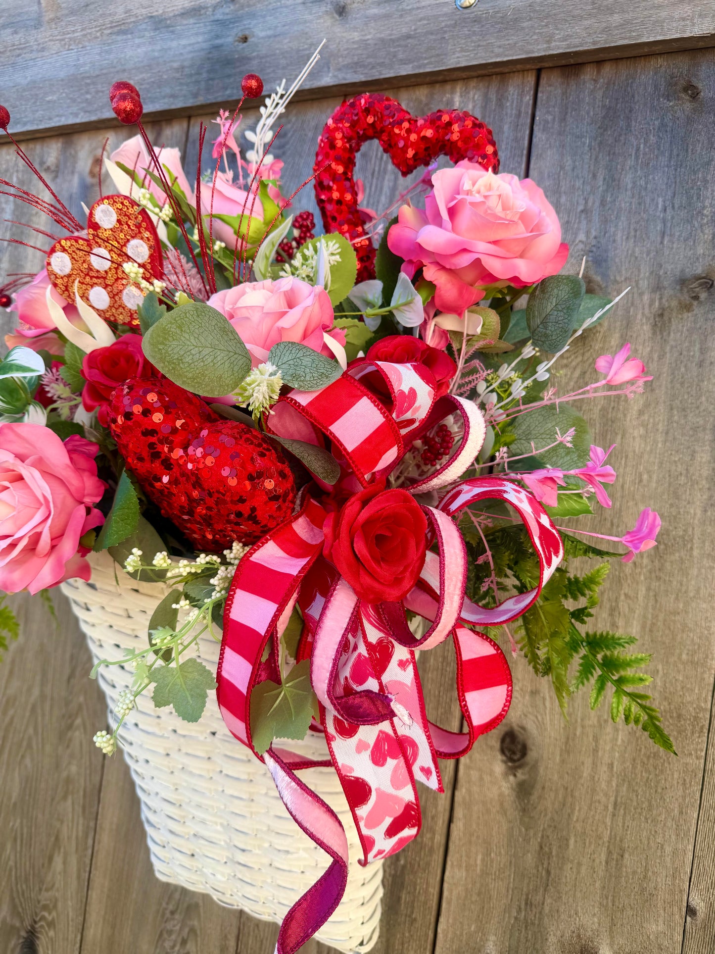 FLOWER BOUQUET WALL BASKET