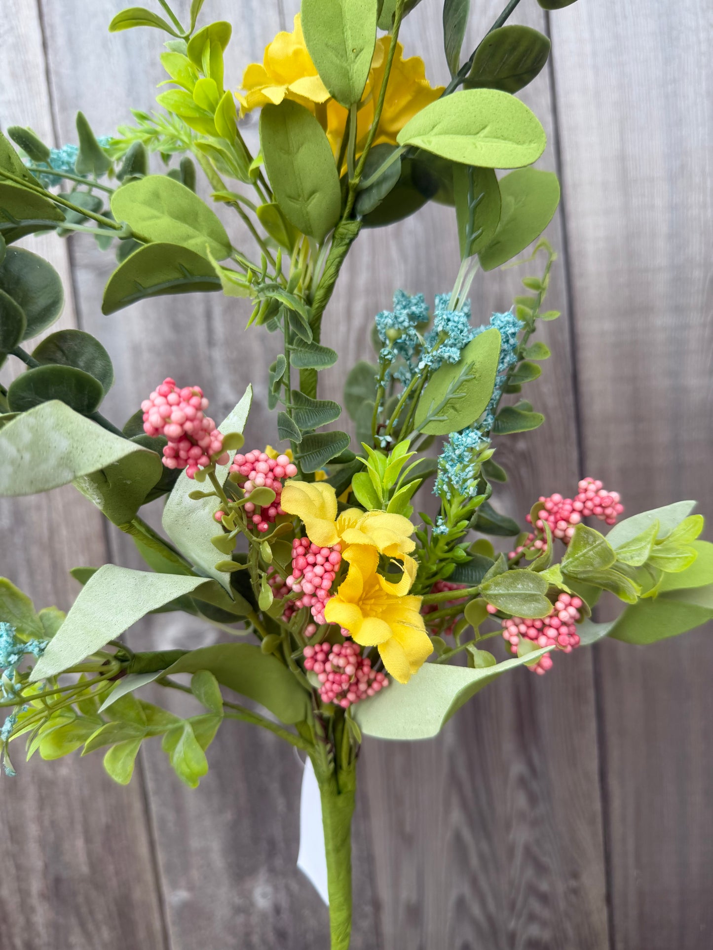 Flower/Bead/Spike/Boxwood Spray  FH8225E3