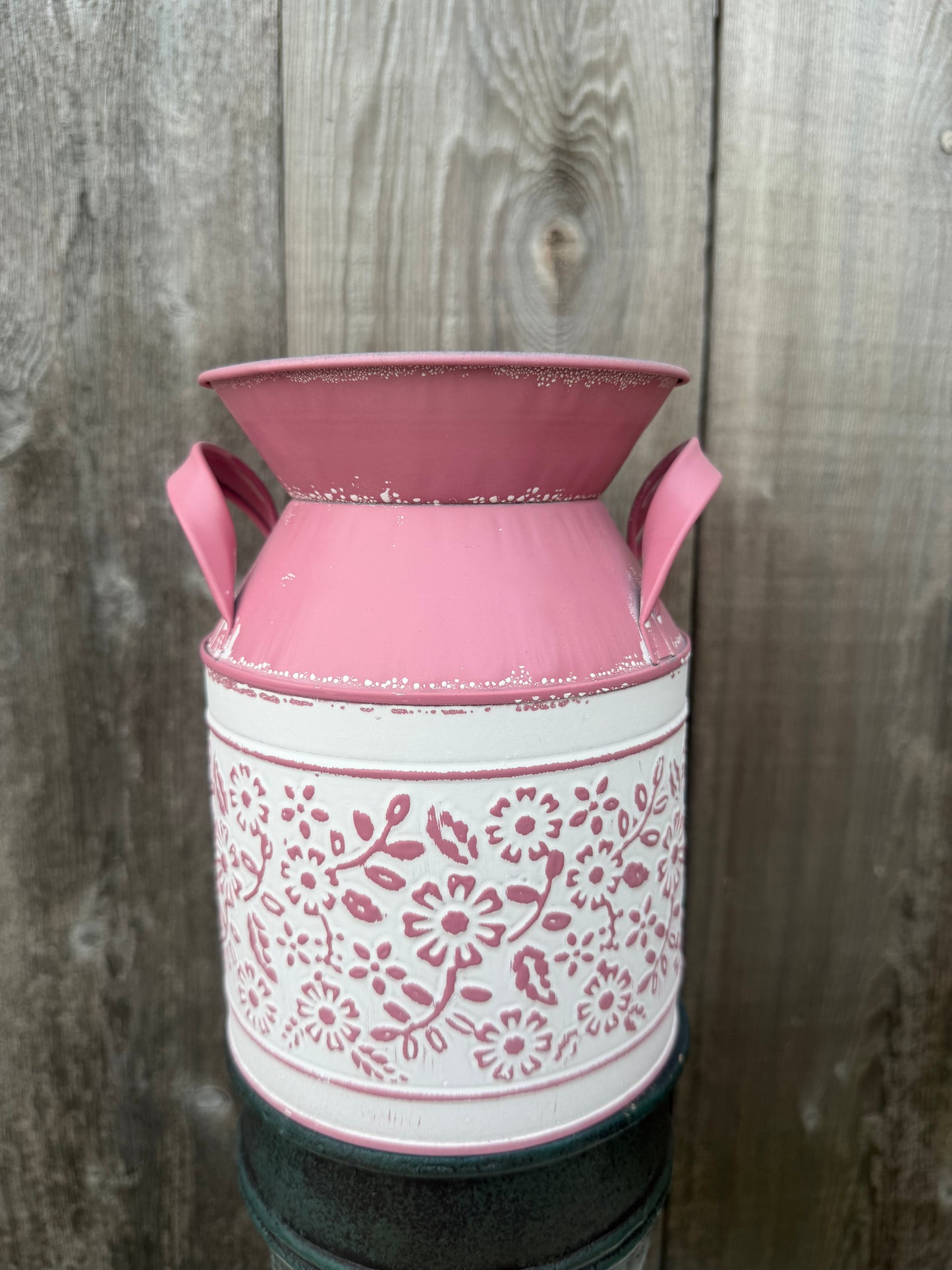 Embossed Daisy Milk Can    KE232999