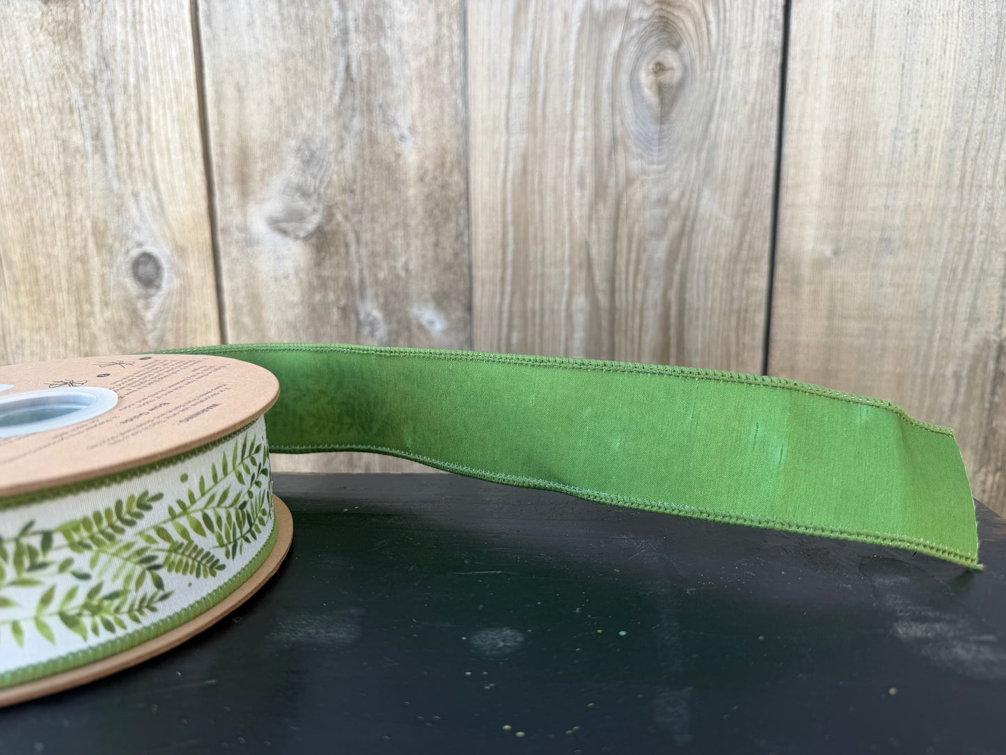 1 1/2" Wired Dupioni Ribbon | Ferns on White w/ Green Backing | 10 Yard Roll 9379W-572-38E