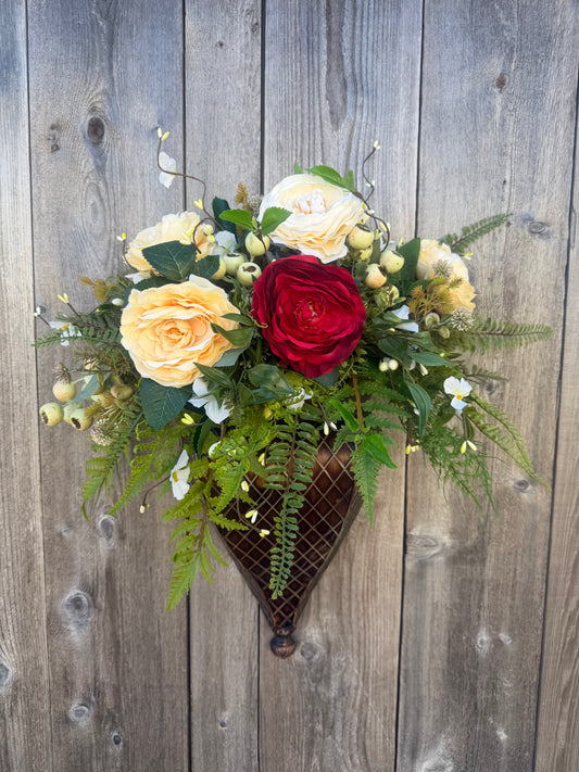 RED AND CREAM WALL HANGER KIT