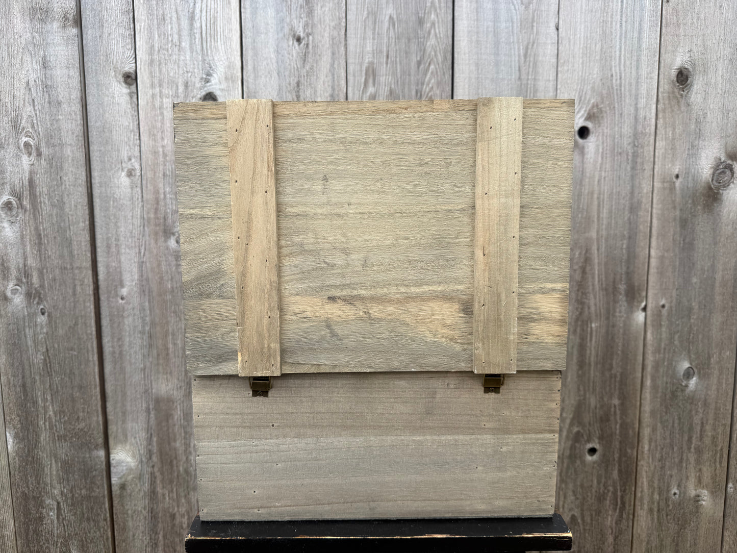 WOODEN CHEST BROWN   1370-BR