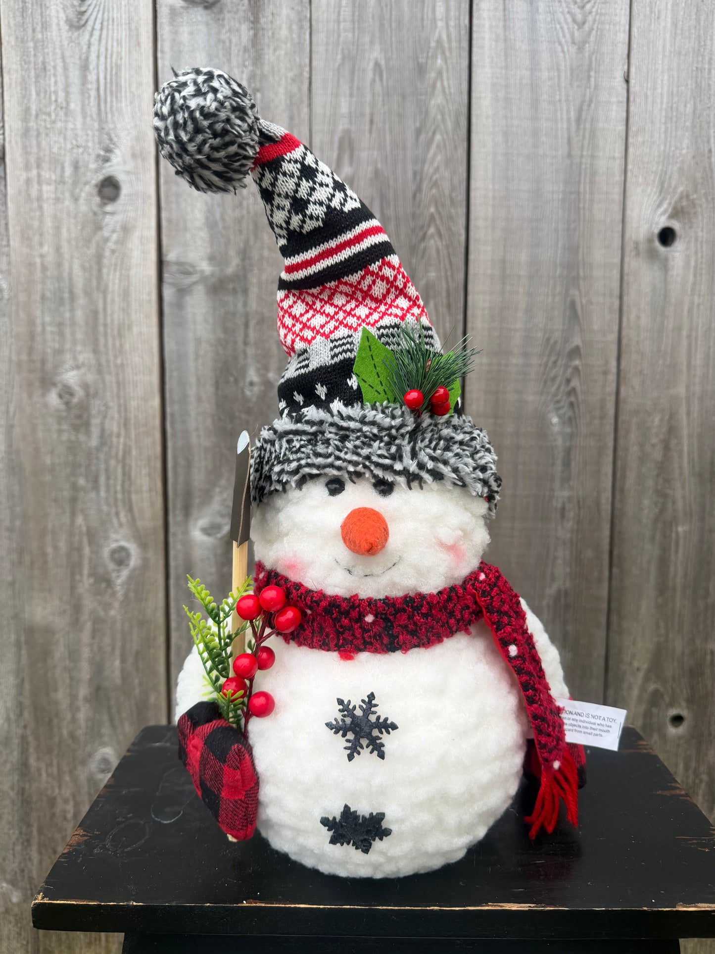 SUGAR SNOWMAN WITH SHOVEL   OSW236877-1