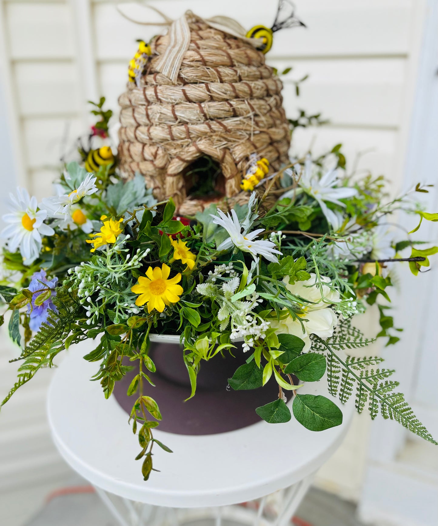 Bee hive centerpiece