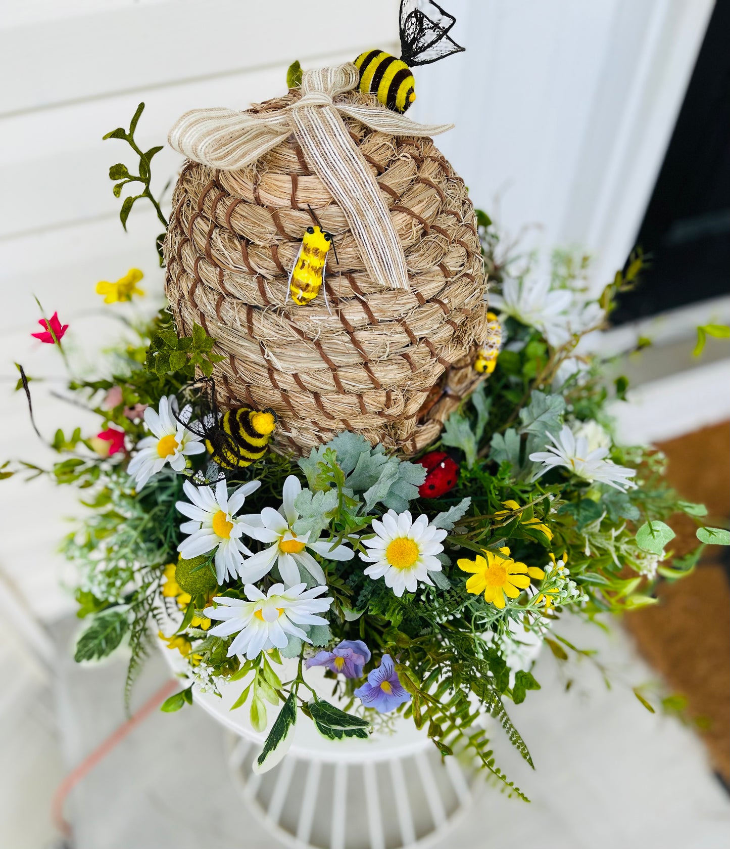 Bee hive centerpiece