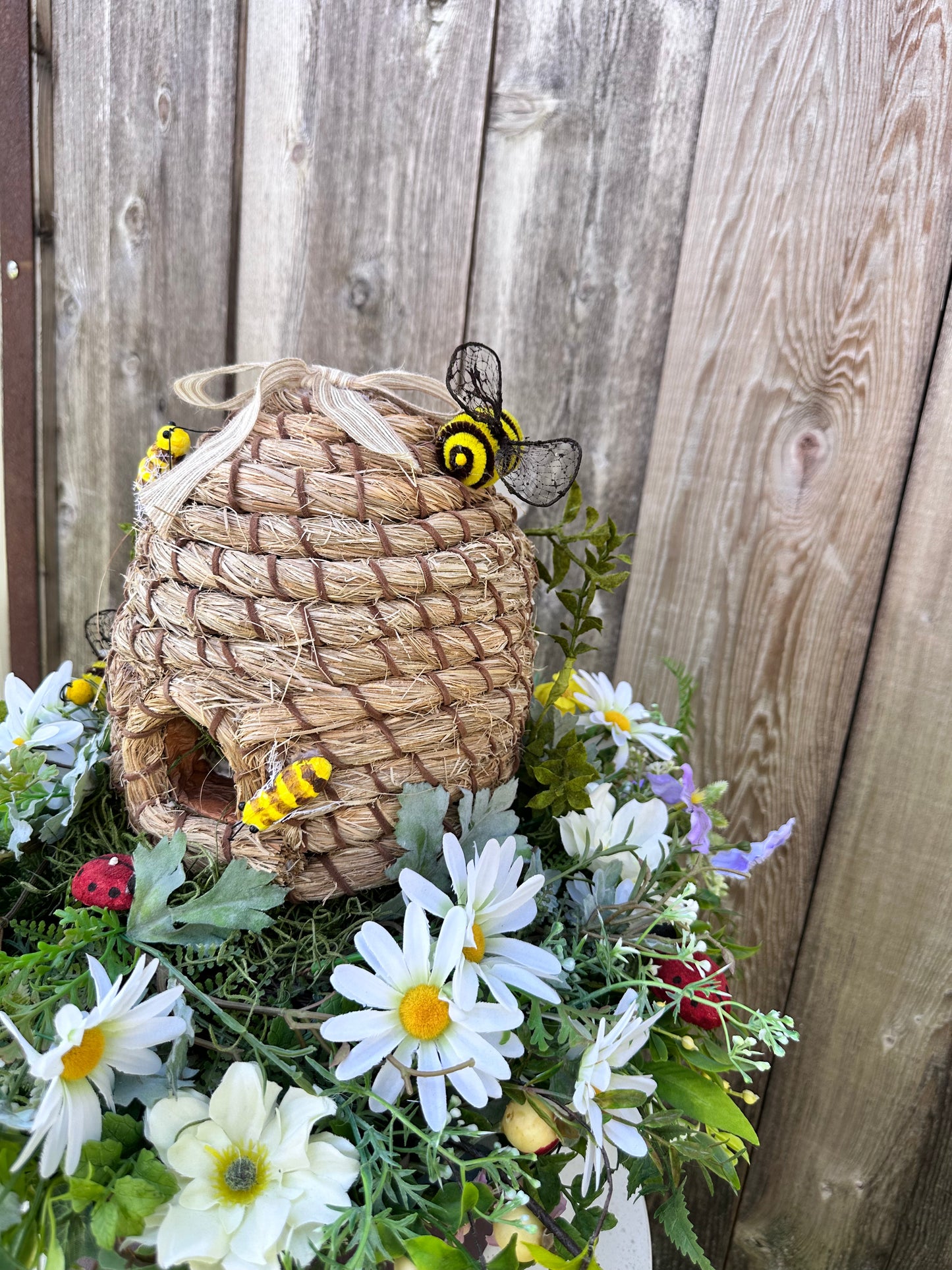 Bee hive centerpiece