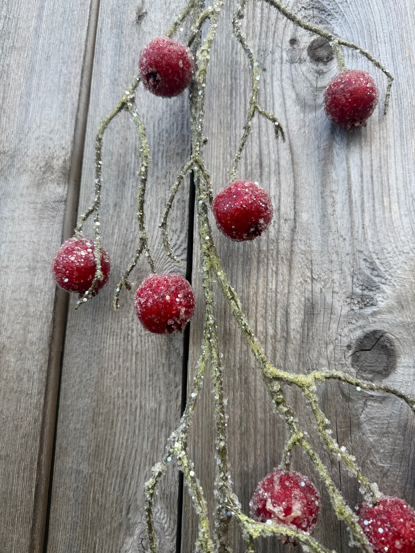 39" SPARKLING BAUBLE BERRY SPRAY   XDL5030