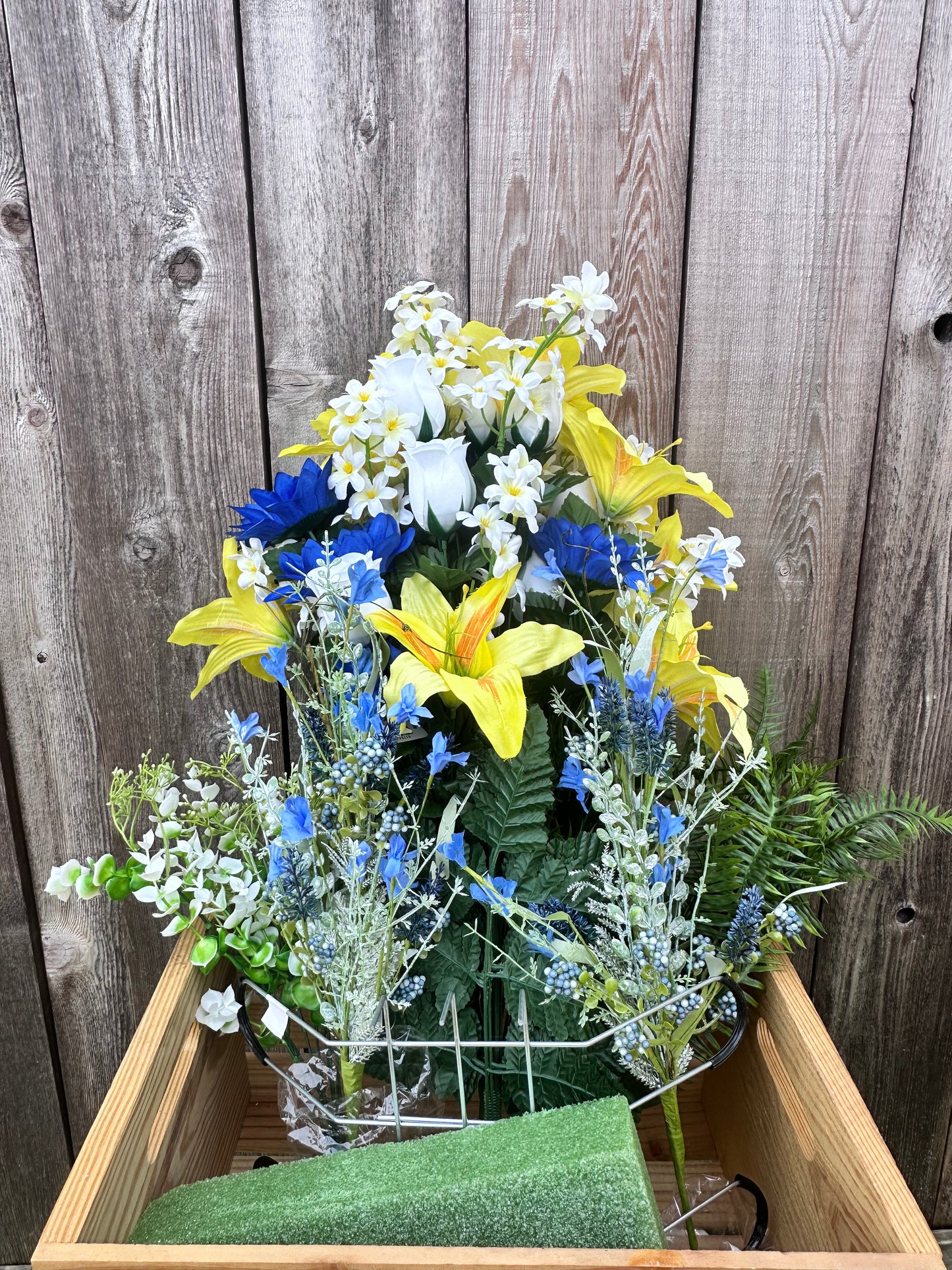 SYMPATHY KIT YELBLWT (SUNFLOWER)