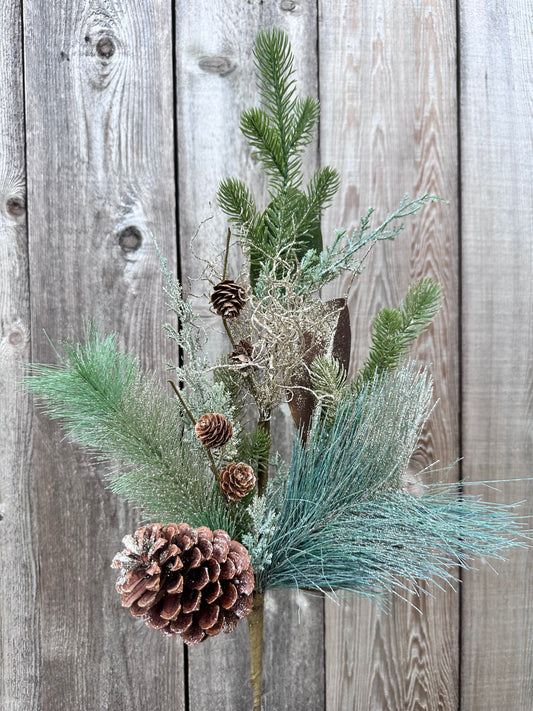 PINE MAGNOLIA LEAF SPRAY   V5762