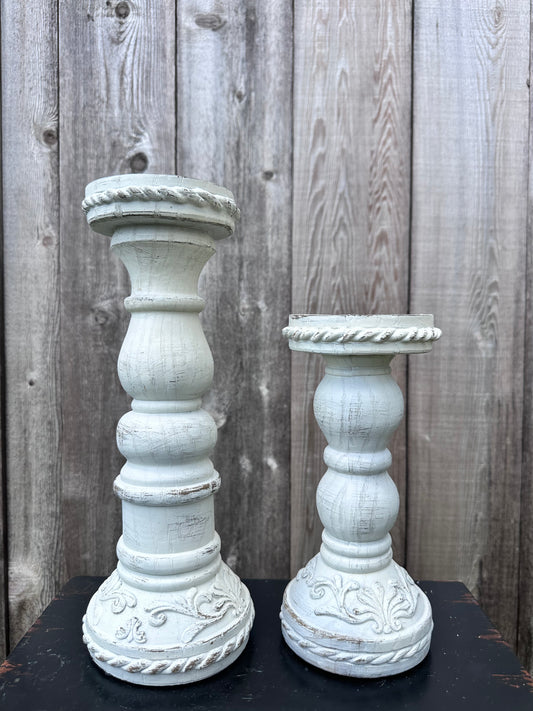 RESIN CANDLEHOLDERS  2650260