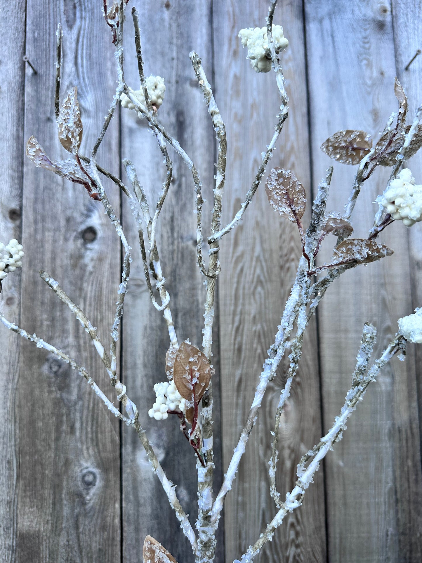 ICY BIRCH BERRY & LEAVES SPRAY  XBR2025