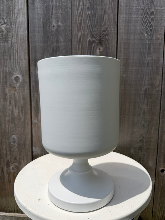 CYLINDRICAL PLANTER WITH BASE WHITE  8662WH