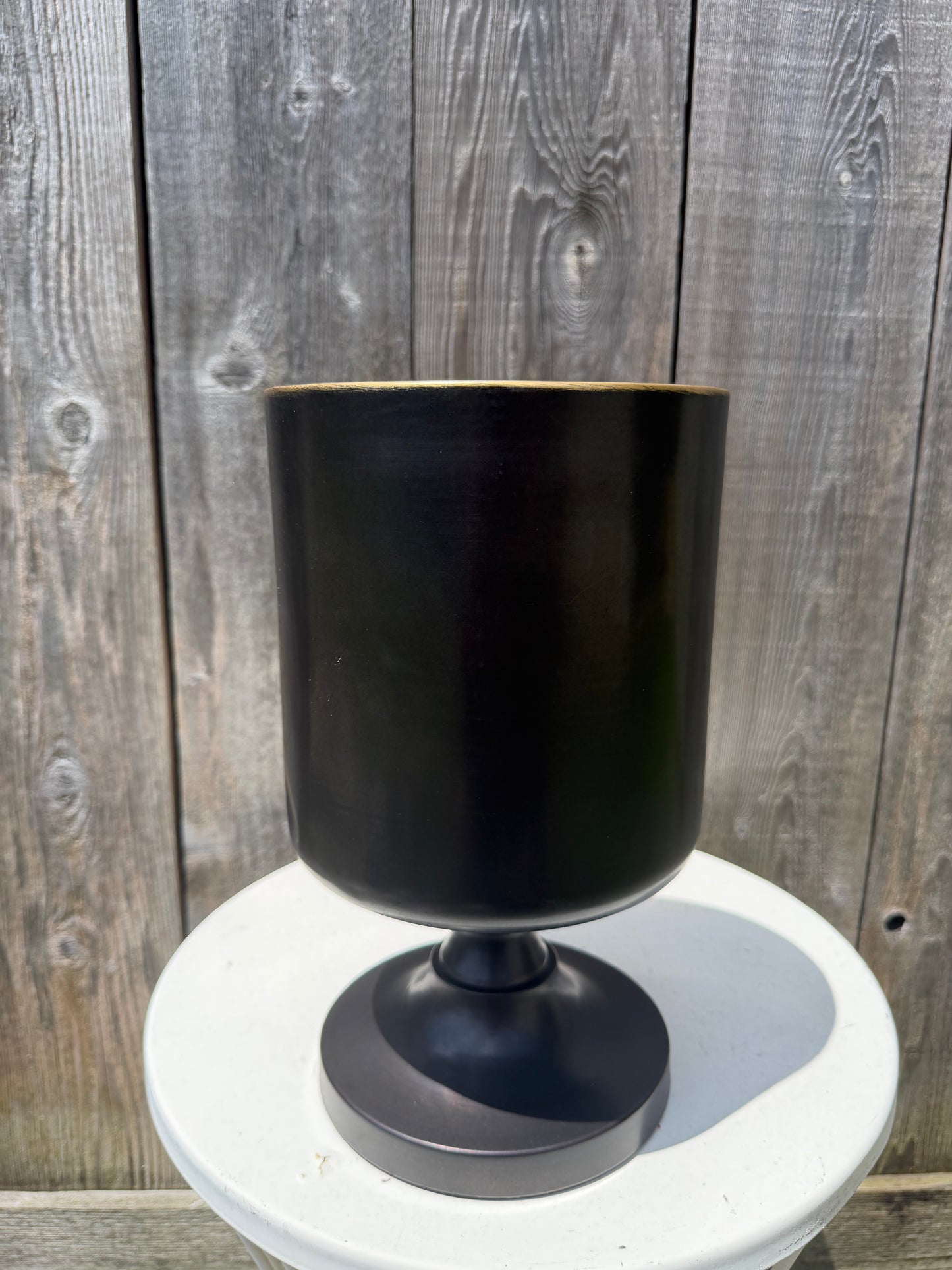 CYLINDRICAL PLANTER WITH BASE BLACK   8662BK