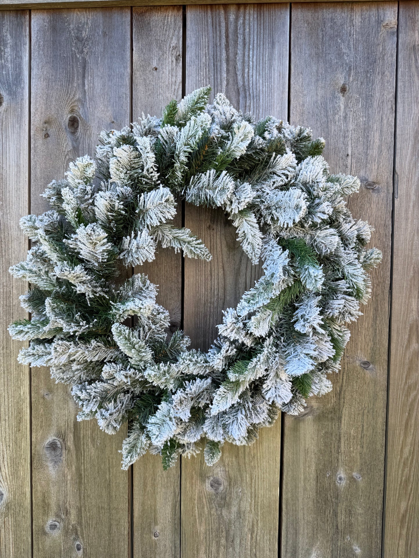 Elevated Flocked Pine Wreath 150 Tips
