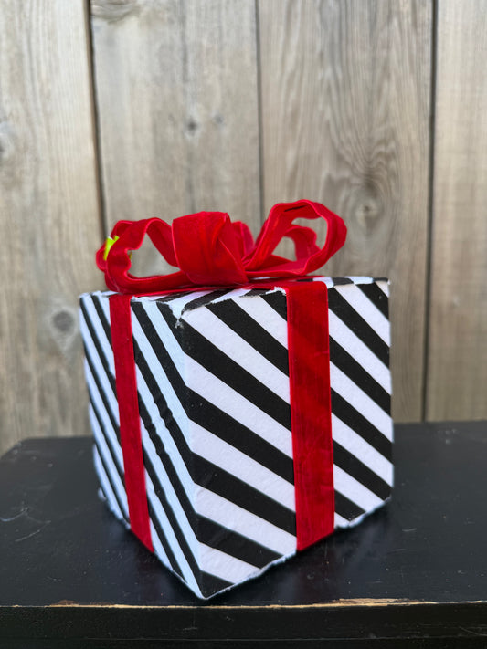 Decor Stripe Giftbox    86302BKWT