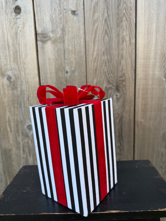 Decor Stripe Giftbox    86301BKWT