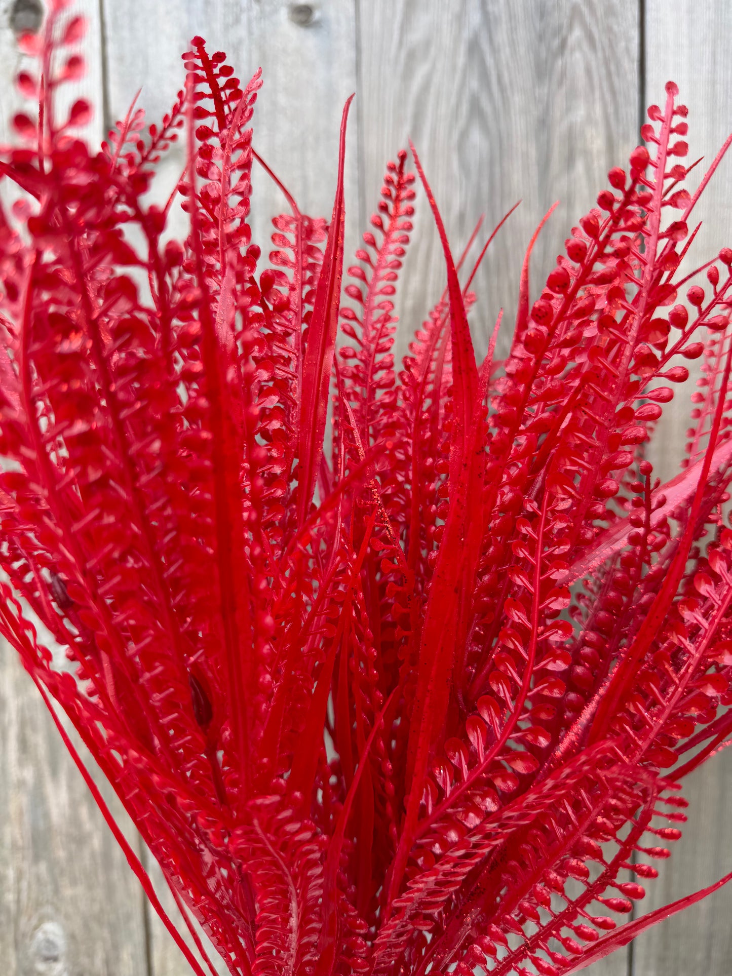 20 IN PLASTIC BUTTON FERN   85797-RD