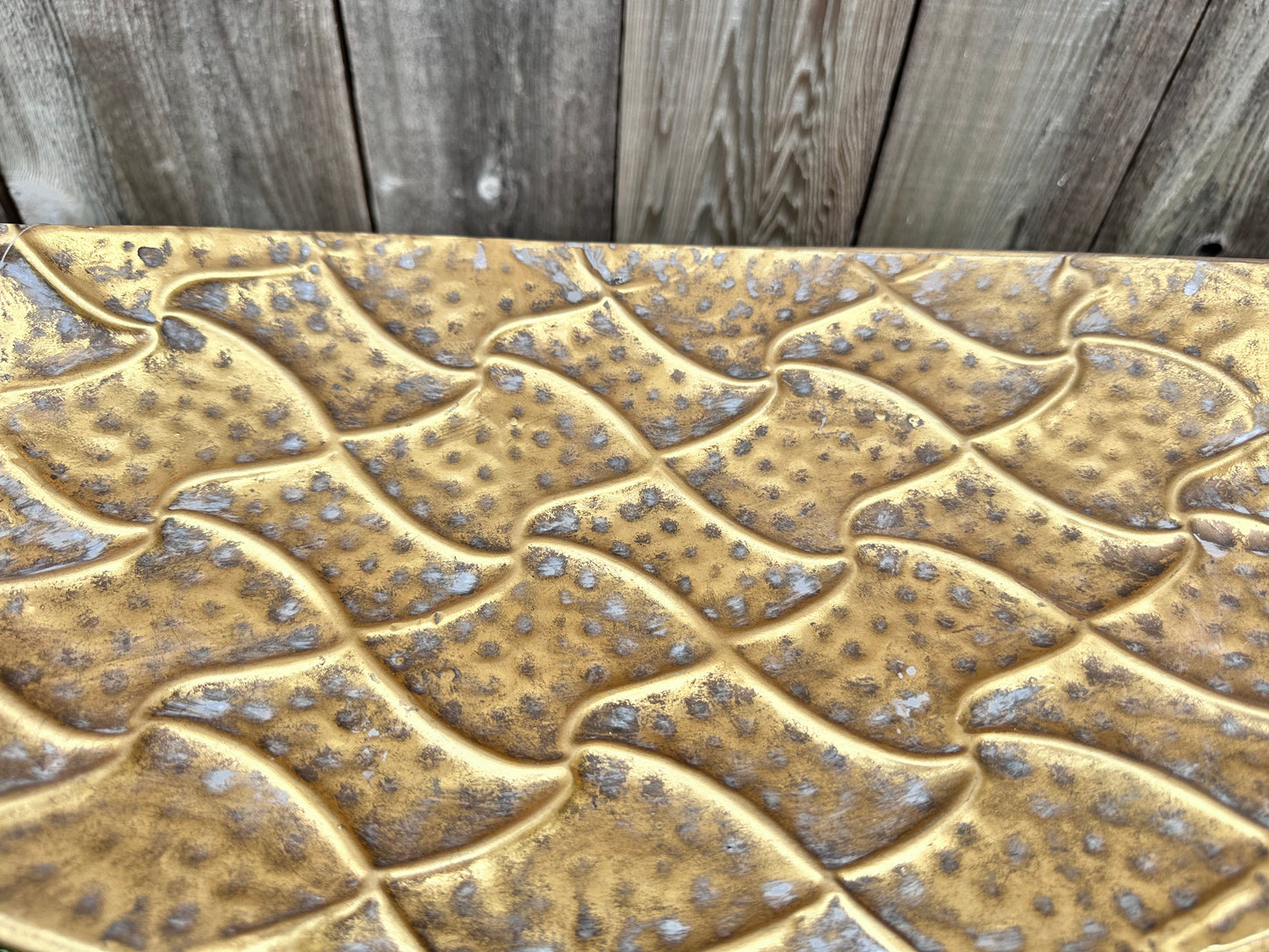 VINTAGE GOLD DECORATIVE TRAY   8207