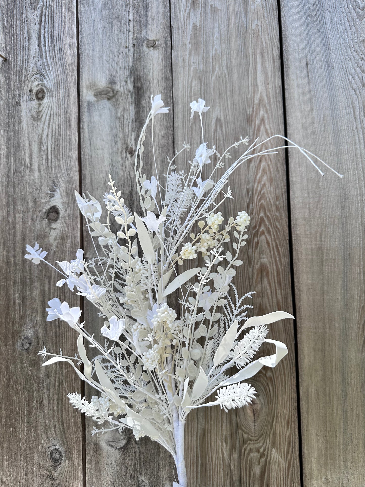 FROSTEDR 31 IN MIXED XMAS SPRAY 65267-WT