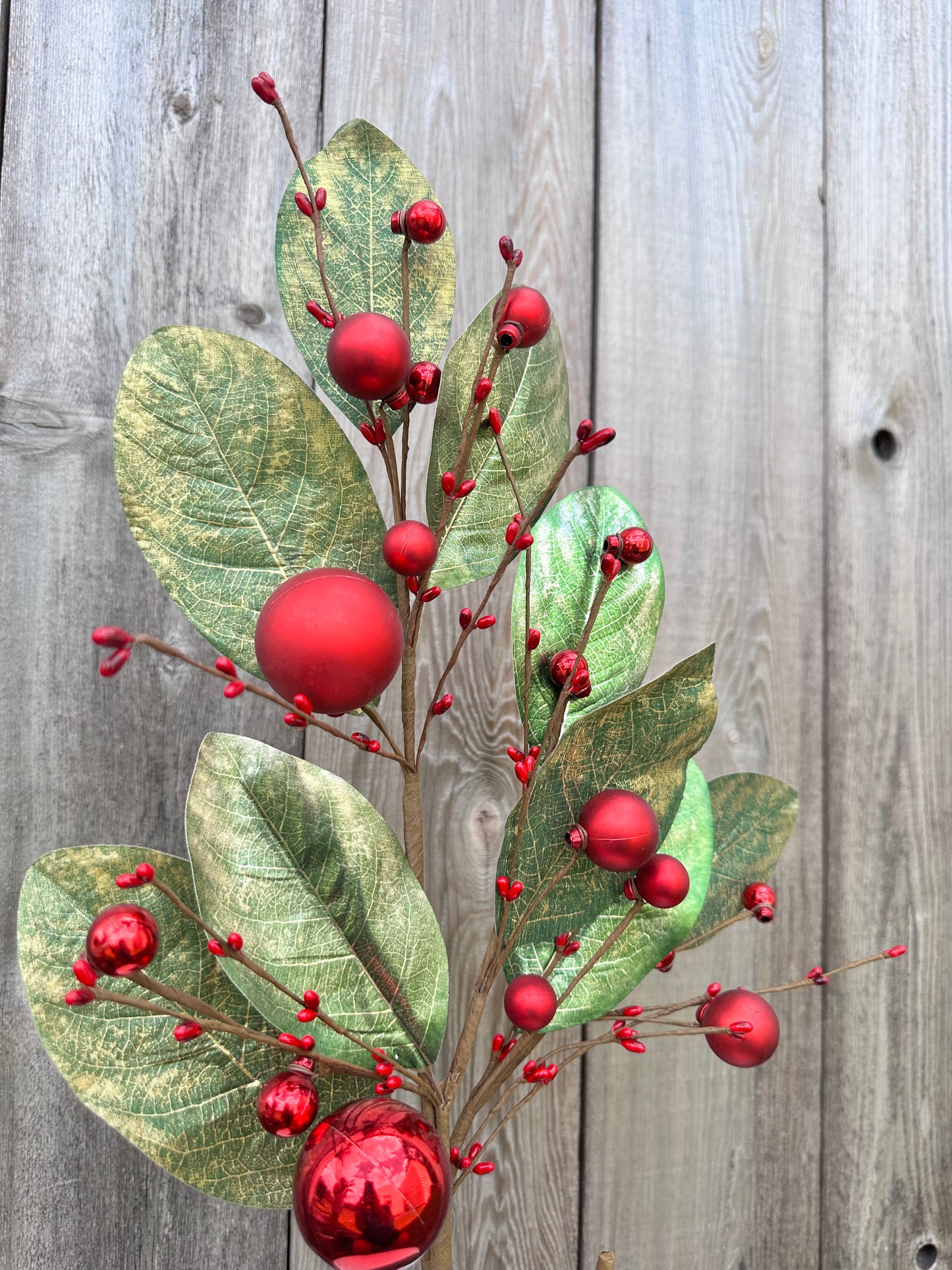METALLIC MAGNOLIA LEAF     65213