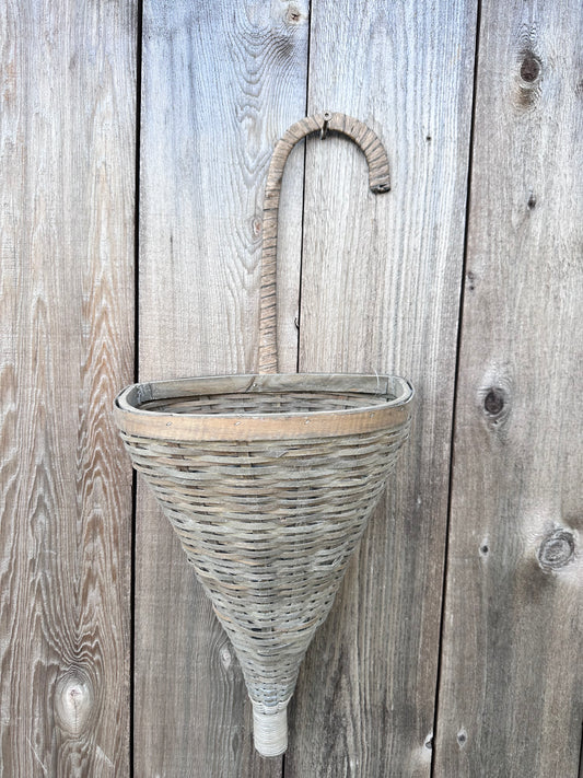 Umbrella Wall Basket-GrayWash    M10539