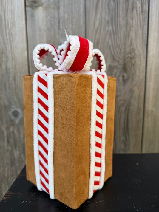 Decor Gingerbread Gift Box Lg   86694RDWTBN