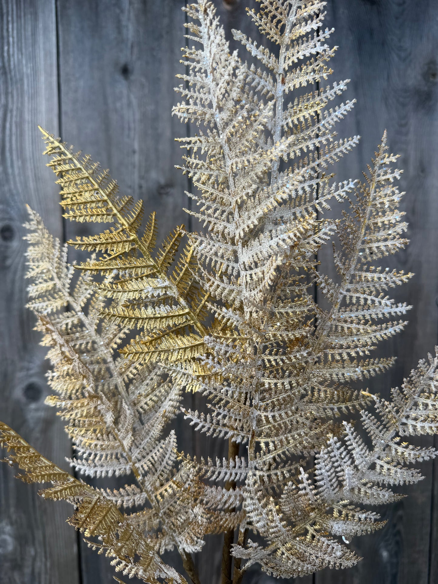 29 IN FERN SPRAY FROST W GOLD   32141