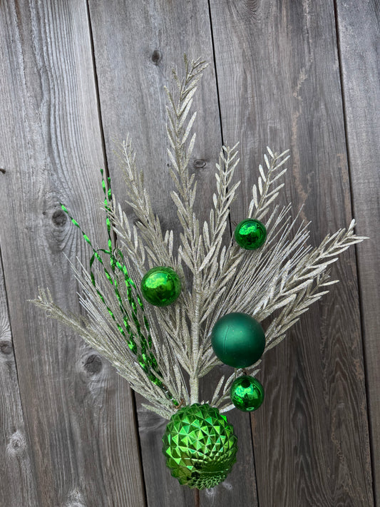 24IN NEEDLE PINE PLASTIC LEAF   85154-GN