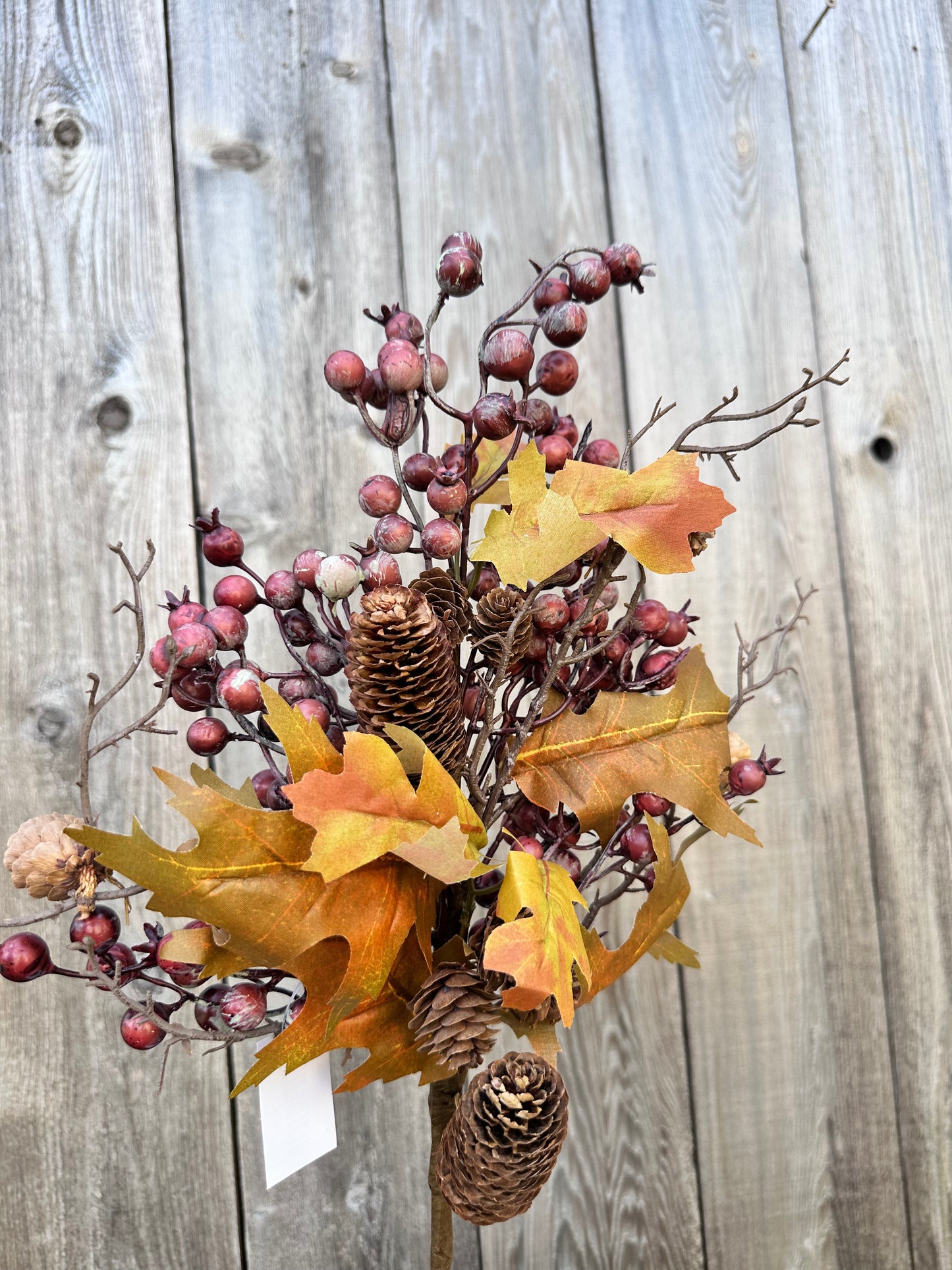 OAK LEAF PINECONE BERRY    23052