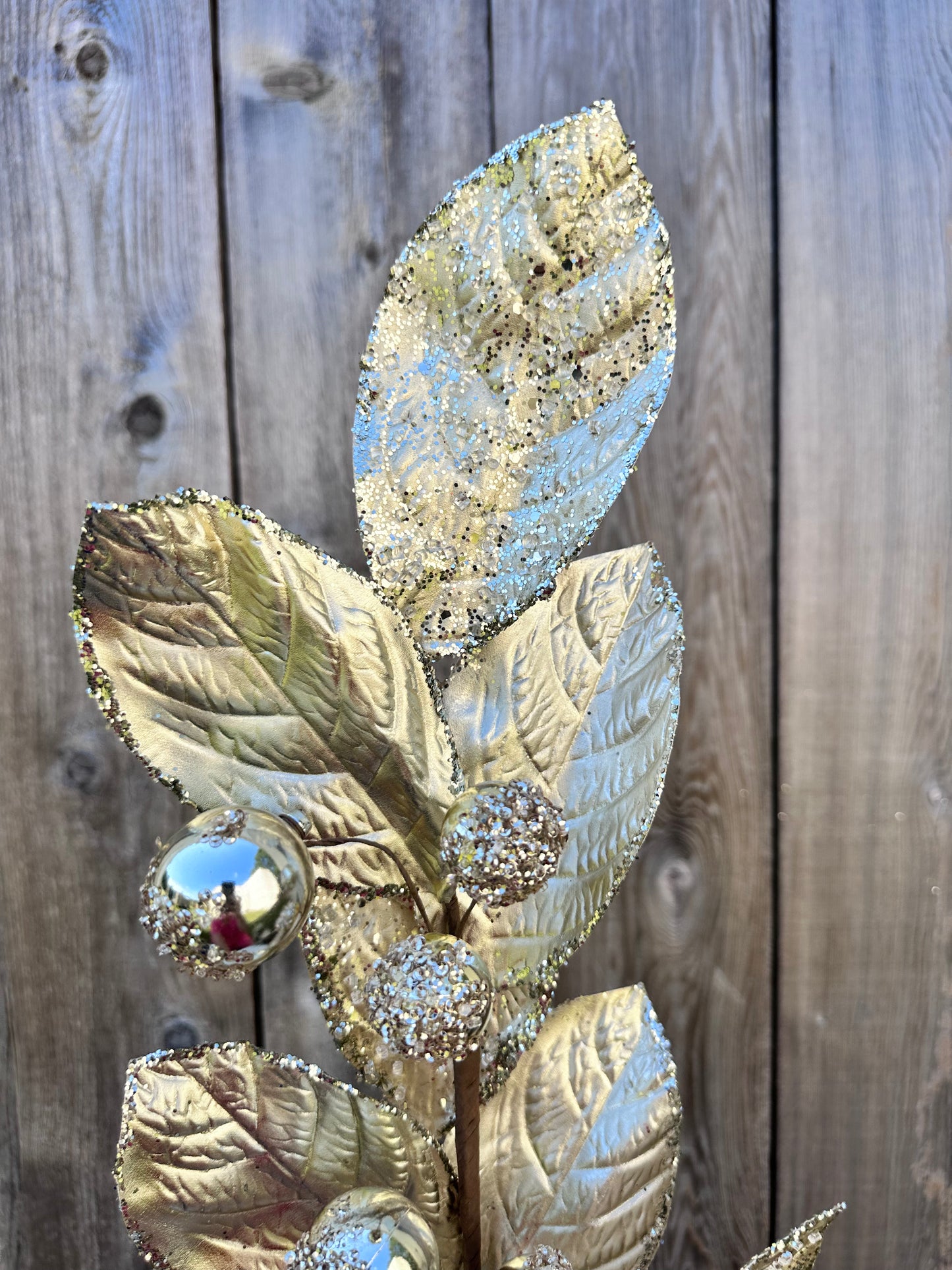 ICY ICE METALLIC MAGNOLIA LEAF BALL SPRAY- CHAMPAGNE    DC22598CH
