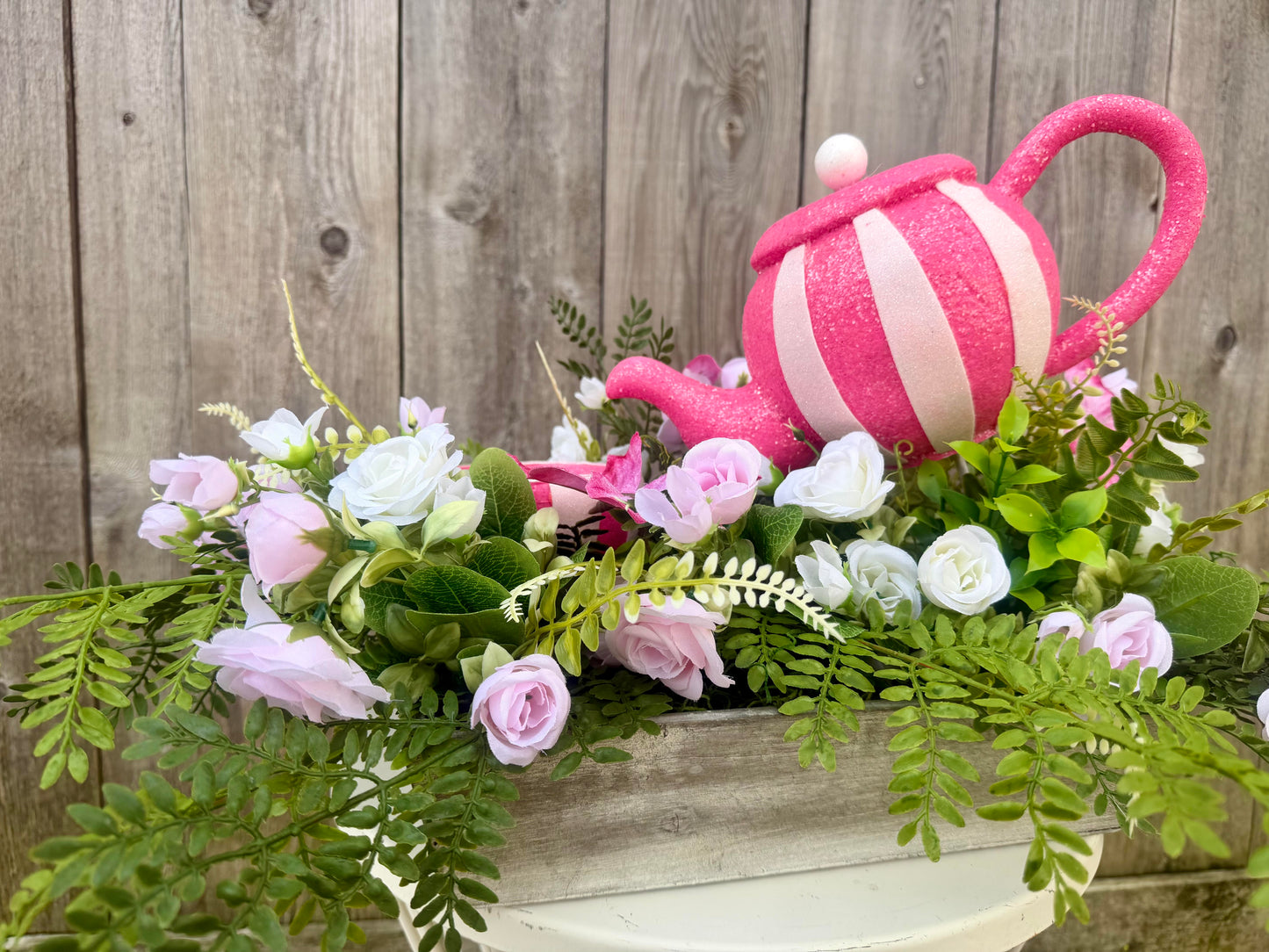 GARDEN TEA PARTY CENTERPIECE