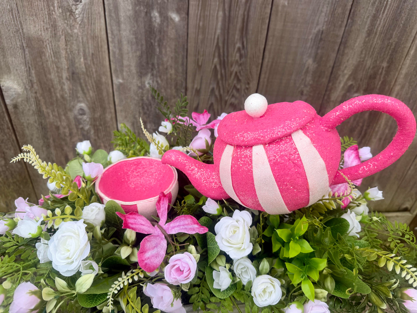 GARDEN TEA PARTY CENTERPIECE