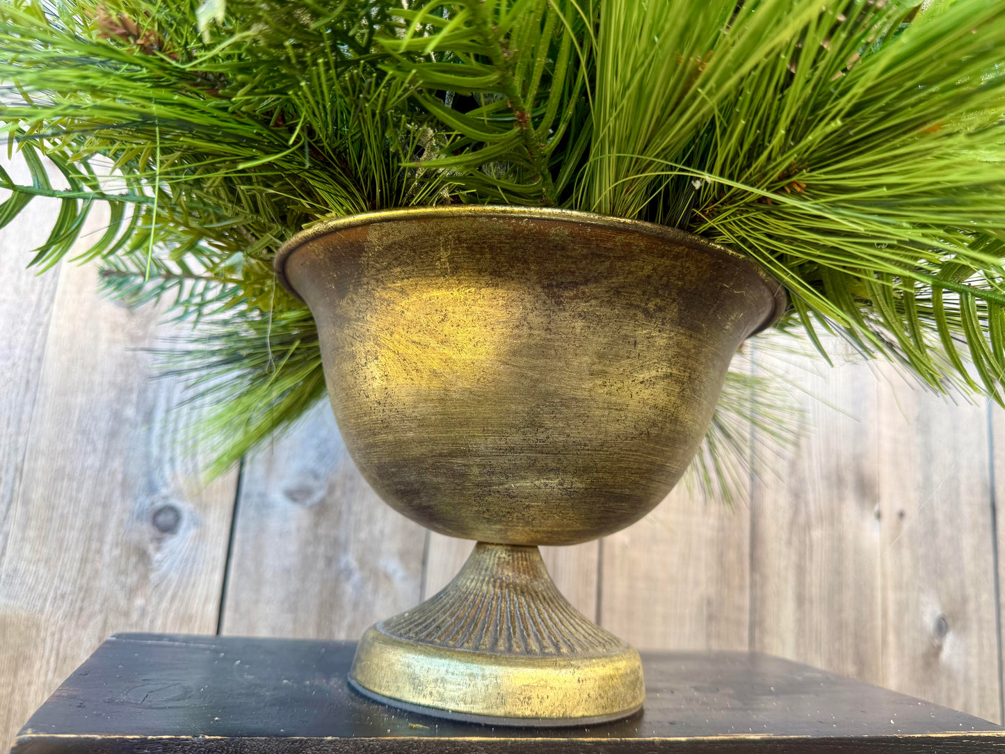 LITGHTED CHRISTMAS CENTERPIECE